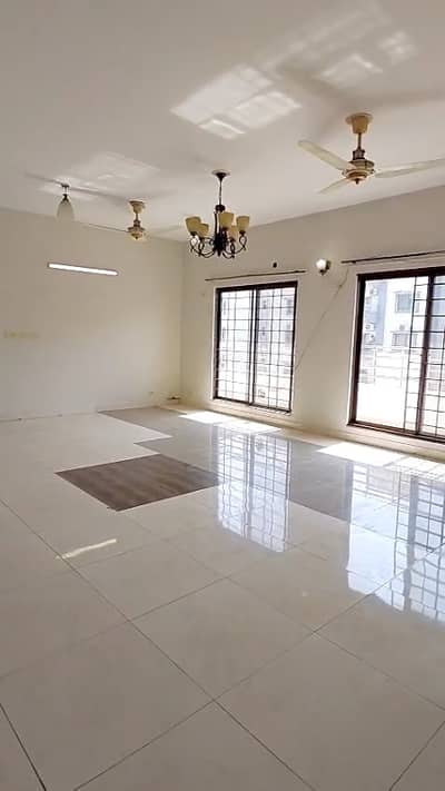 Gurond Floor 3 Bed Room Apartments For Rent in Askari 11