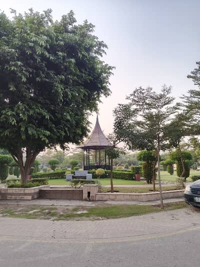 5 Marla Plot 60 FT Road In Dream Gardens Lahore