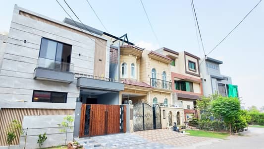 Premium Prime Location 5 Marla House Is Available For sale In Formanites Housing Scheme