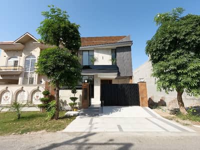 Buying A House In Lahore?