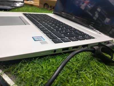 HP ELITE BOOK 840 G5