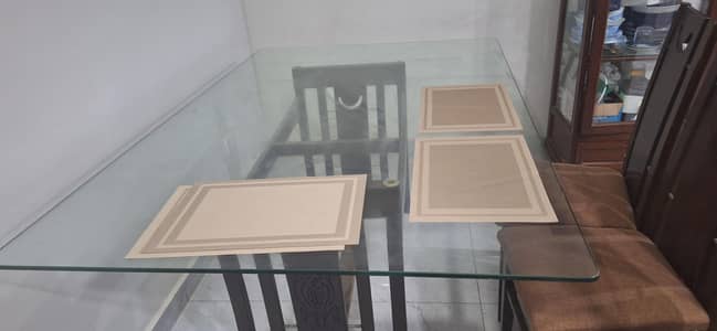 Dinning Table with 6 chairs.