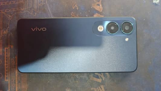 vivo y04 4/4/128 complete box