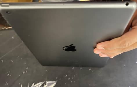 iPad 7th Gen (32 GB)