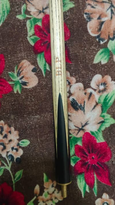 BLP snooker cue