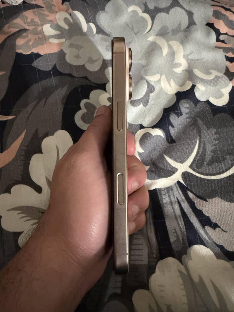 iPhone 16 Pro 128gb Color Desert Titanium - Mobile Phones - 1110796300