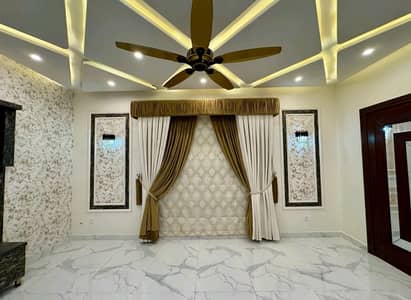 Prime Location House Sized 1 Kanal Is Available For rent In Wapda Town