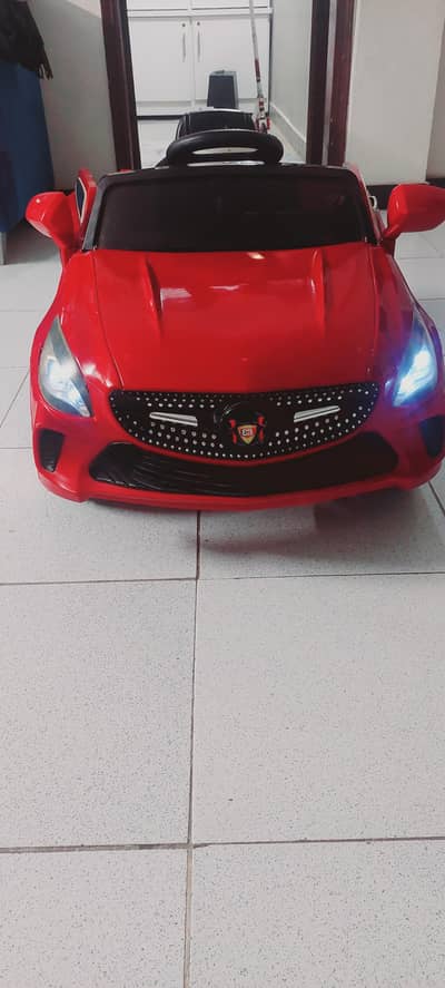 Kids Electric Ride-On Car – Excellent Condition – Ready to Drive!