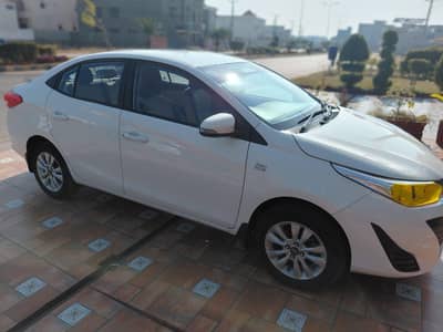 TOYOTA YARIS 2021 MODEL CVT 1.3 TOTAL JENION PAINT BRAND NEW CONDITION