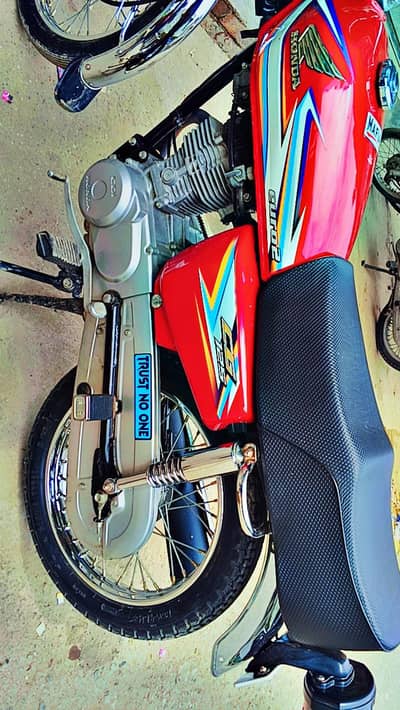 Honda 125 16 model