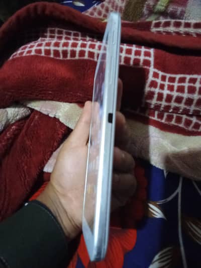 Samsung tablet wifi wala de 2gb ram 8 gb storage full ok  03189642462