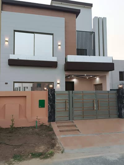 5 Marla Facing Park House For Sale Bahria Nasheman Lahore