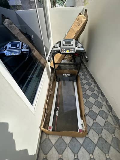 Treadmill / Tread mill / treadmil / Jogging Machine / walking machine
