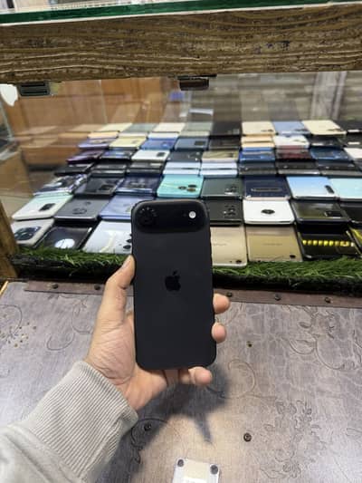 17 Air factory unlock 4 month sim working