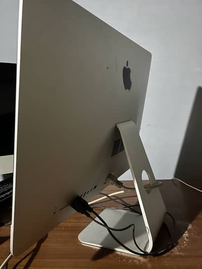 iMac (21.5-inch, Late 2015) Quad Core Intel i5 , Urgent For Sale