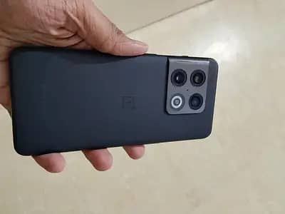 One Plus 10 Pro