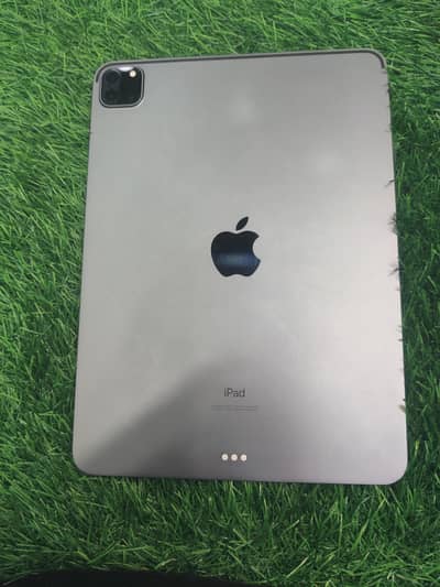 ipad 11pro 128 gb with Box