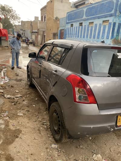 Suzuki Swift 2012 – Manual ( Urgent sale)