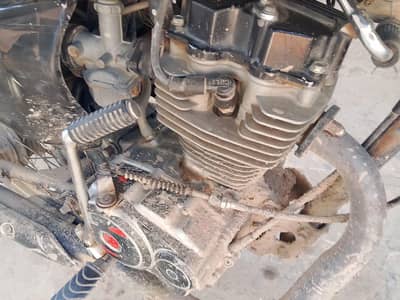 Honda Cg 125 pakaa 18 , model total genuine urgent for sale