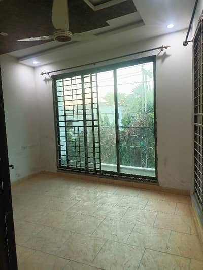 Flat Available For Rent