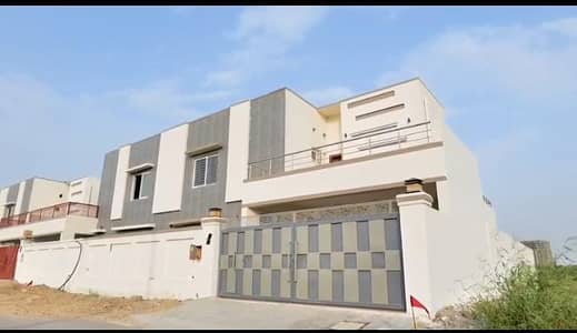 Falcon Complex House | 350 Sq Yd | 2+3 Bed with Drawing & Dining | 2 Kitchens | Ready to Move Main Jinnah Avenue