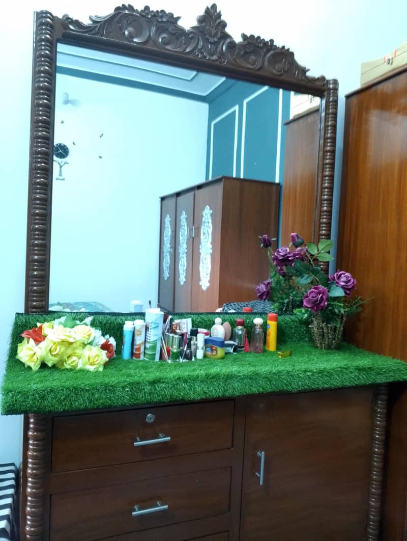 Bed set with Dressing Table 2