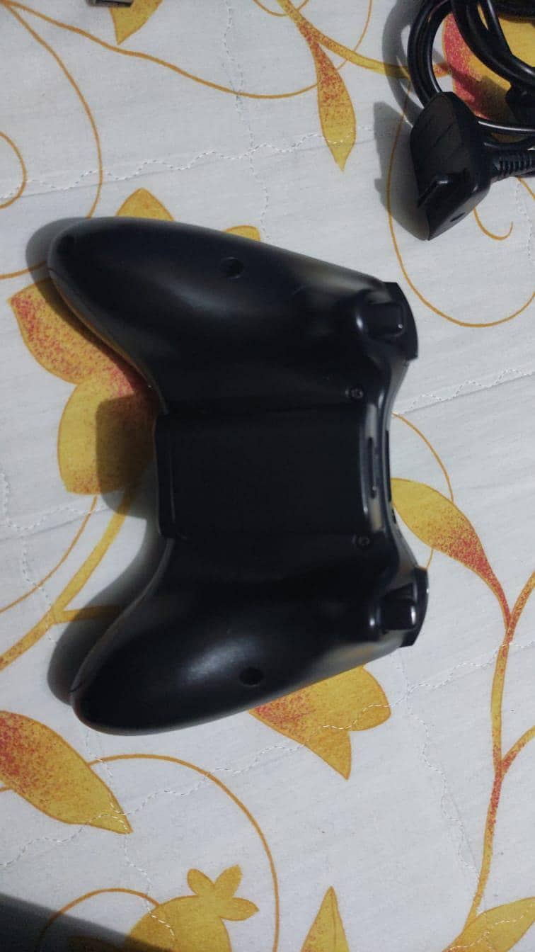 Xbox 360 controller 1