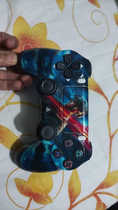 PS4 controller