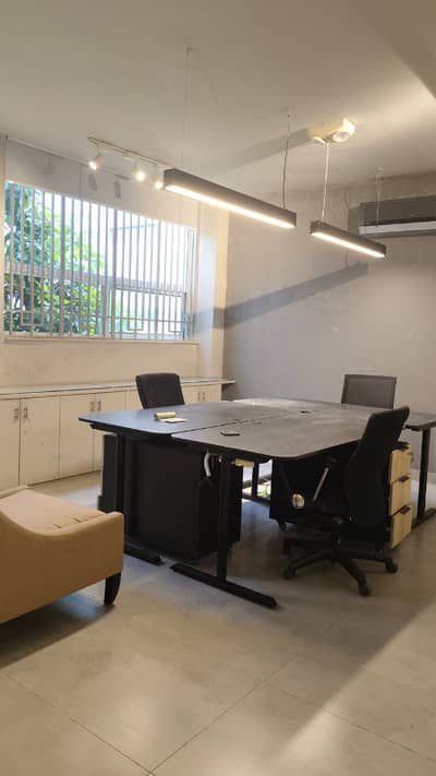 [Original Pics] 1800 sq ft Commercial Floor fully Customized Furnished on Demand as in pics