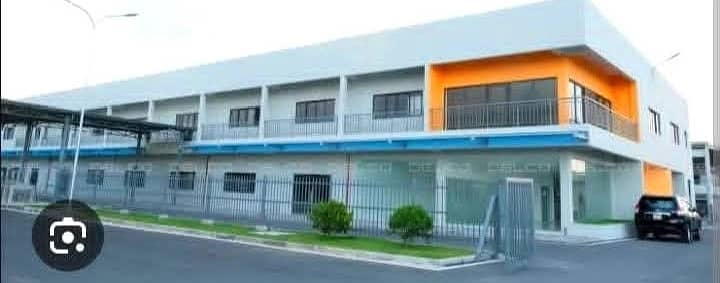 2.5 kanal double story big halls shape factory Kashmir road