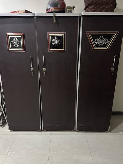 3 wardrobes (3 palla Almari) Imported sheet