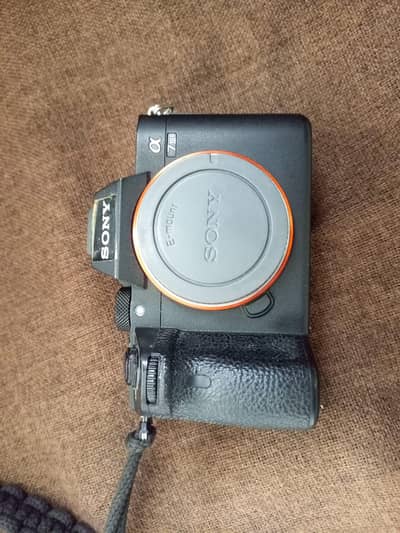 Sony a7iii ek Lance battery dabba charger