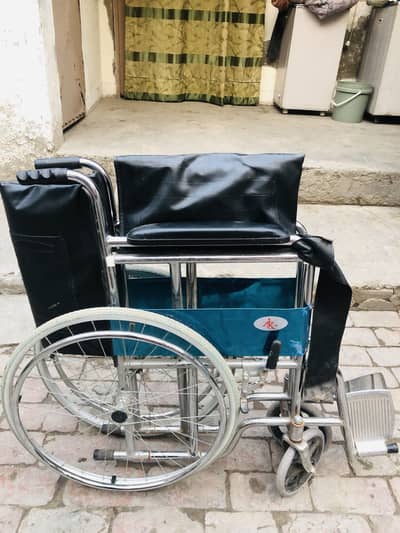 Wheel chair foldable
