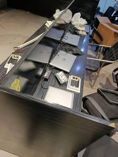 1 office tables + 2 workstation