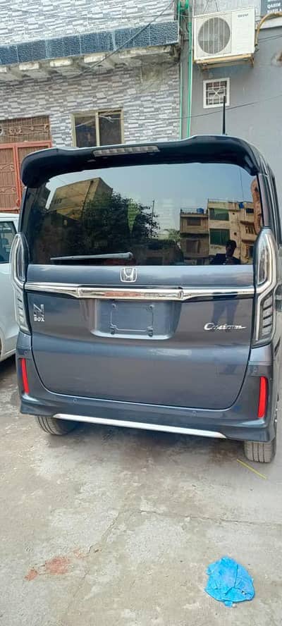 Honda N box Custom GL Turbo