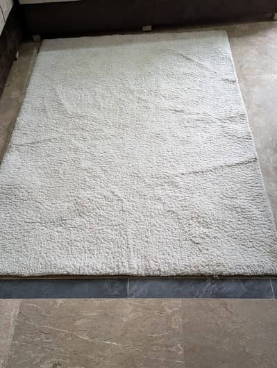 Soft fur off-white rug