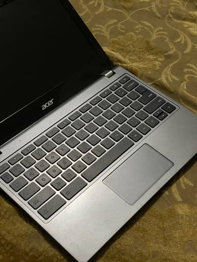 Acer Chromebook laptop with windows