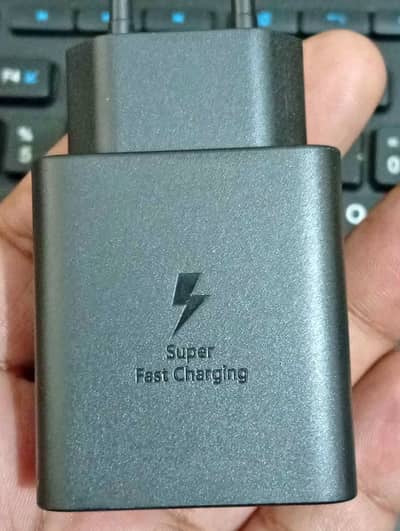  Samsung 45 W Original Adapter – Super Fast Charging 2.0 