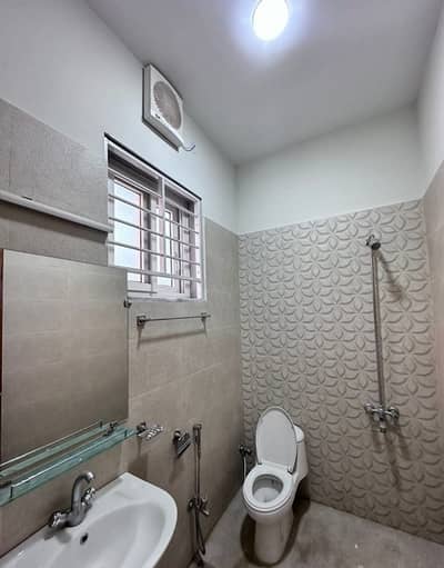 14 Marla Upper Portion For Rent