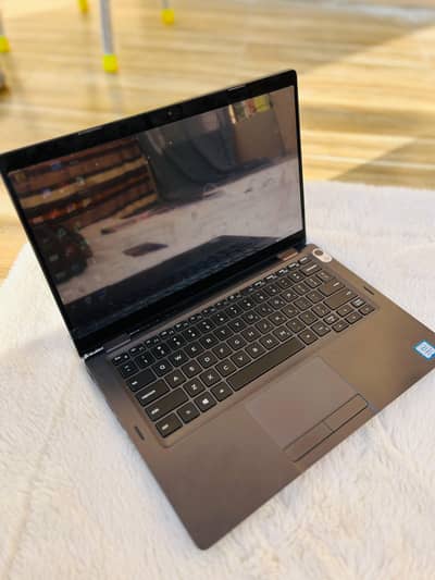 Dell Latitude 5300  2 in 1