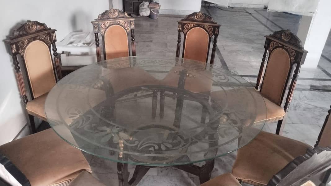 NEW ONE DINING TABLE 0