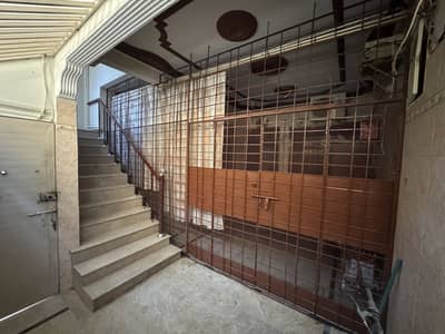 120  Sq Yards Portion for sale in F B Area Block 18