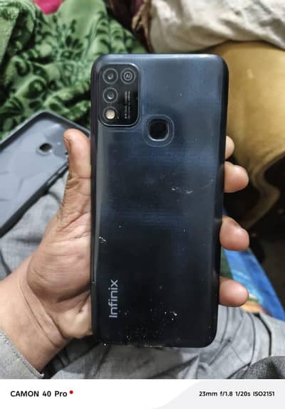 hot 11play 4.64. screen cracked