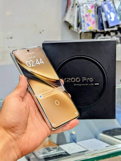 Vivo x200 pro | 16gb ram | 512gb | pta approved | like new | 10by10