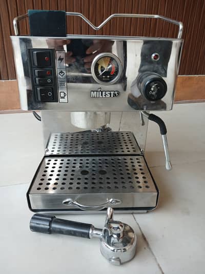 Malesto Coffee Machine