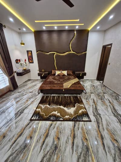 1 Kanal Luxury Class Uper Portion for Rent in Johar Town Phase II, For Ideal for Family or Silent Office: Call Center / Software House)