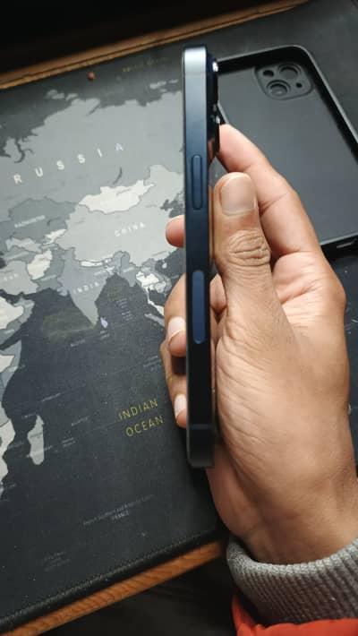 100% battery health official warranty 14 sim locked 10/10 condition