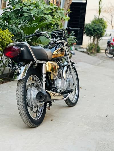Honda 125 Special Edition