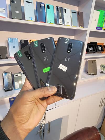 oneplus 7 12Gb 256Gb Dual sim ( 855 Snapdragon) Under Display fin