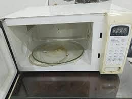 Singer Microwave